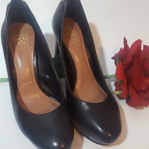 Vince Camuto Shoes - Vince Camuto black leather heels 6.5